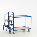 Tischwagen mit 2 Trittstufen (2 Etagen)